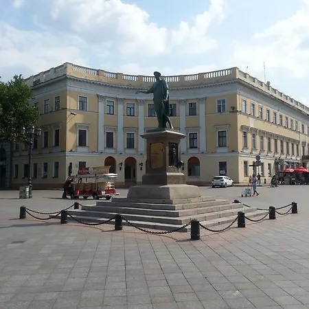 On Vorontsovskiy Lane 6 Apartment