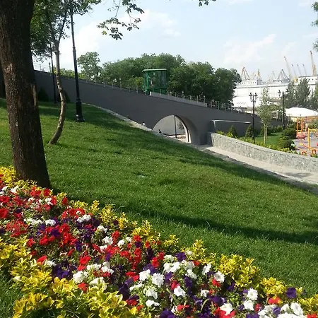 On Vorontsovskiy Lane 6 Apartment Odesa