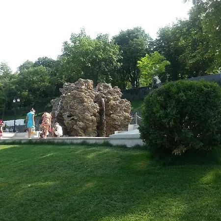 On Vorontsovskiy Lane 6 *