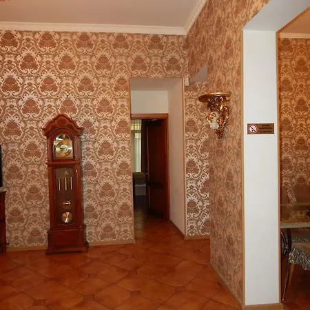On Vorontsovskiy Lane 6