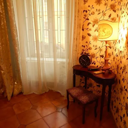 On Vorontsovskiy Lane 6 Apartment Odesa